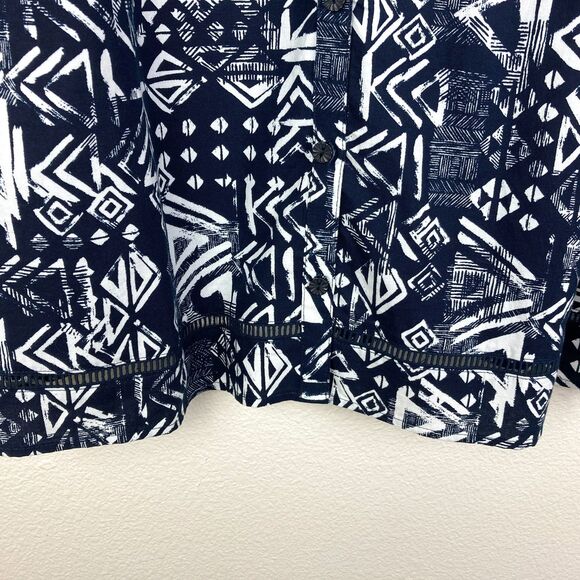 Erika NWT Womens Button Front Shirt Size 3X Blue White Geometric Shoulder Detail - Picture 5 of 10